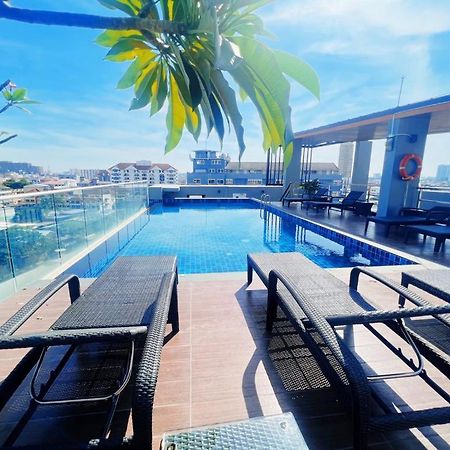 Honey Boutique Hotel Pattaya Exterior photo