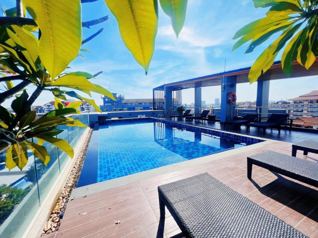Honey Boutique Hotel Pattaya Exterior photo